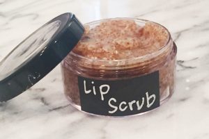 DIY: Daily Lip Scrub
